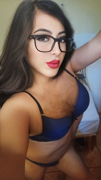 Morena con lencería Azul